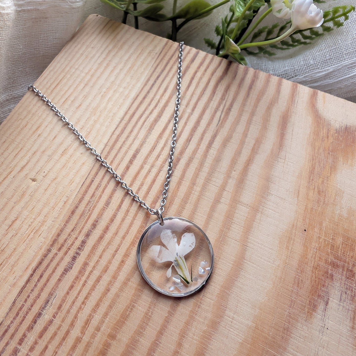 Tranquillity White Lobelia Necklace with Seashell Flakes | Platinum Plated Real Flower Jewellery