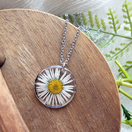 Purity & New Beginnings | Daisy Necklace | Platinum Plated