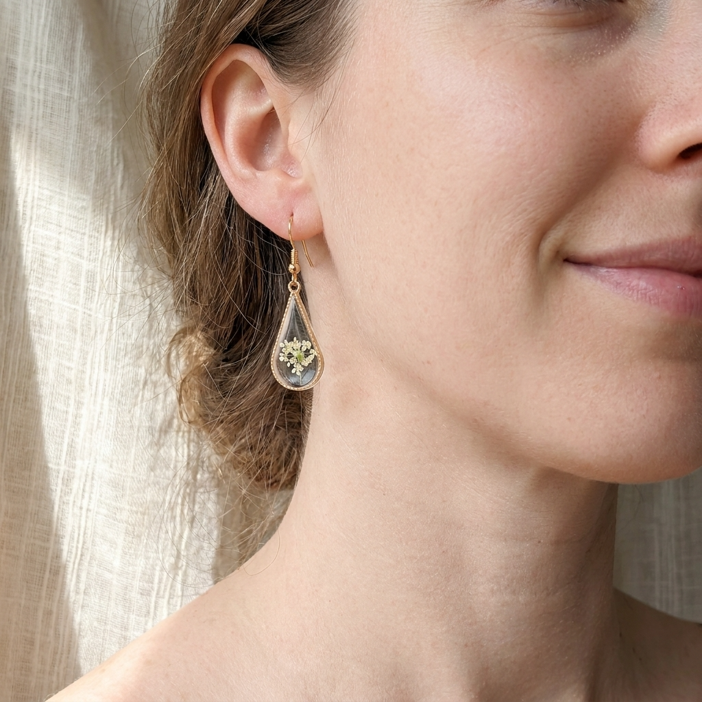 Queen Anne’s Lace Little Tree Waterdrop Gold Plated Adjustable Earrings | Protection