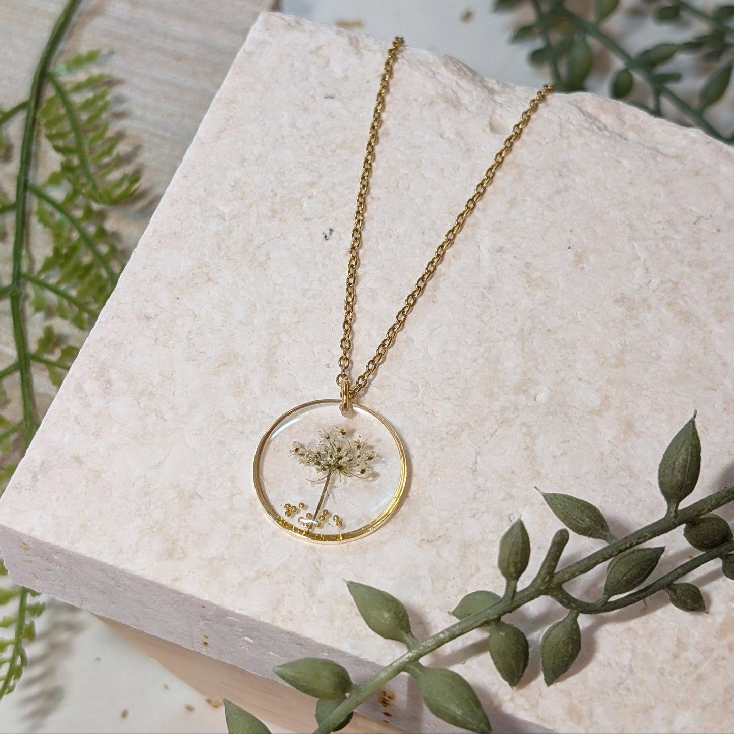 White Queen Anne’s Lace Tree Necklace – 18K Gold Plated Floral Pendant