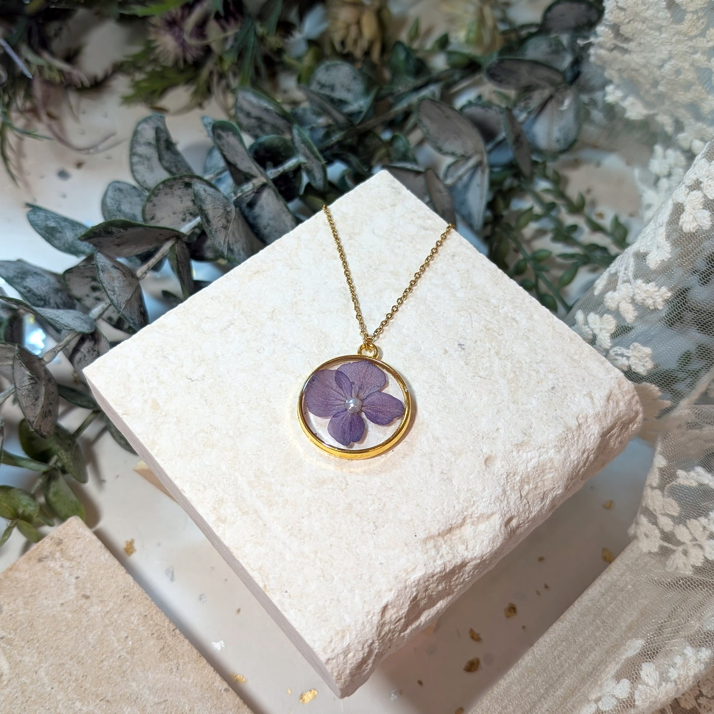 Purple Hydrangea Gold Plated Necklace with Imitation Pearl – Symbol of Gratitude and Heartfelt Emotion