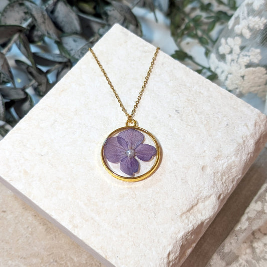 Purple Hydrangea Gold Plated Necklace with Imitation Pearl – Symbol of Gratitude and Heartfelt Emotion