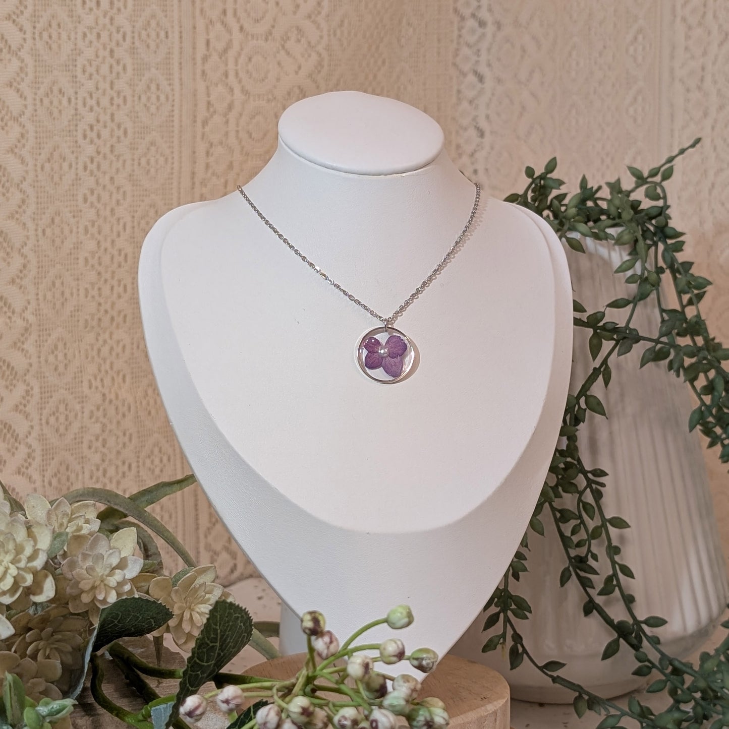 Hydrangea & Imitation Pearl Necklace – Stainless Steel Real Flower Pendant