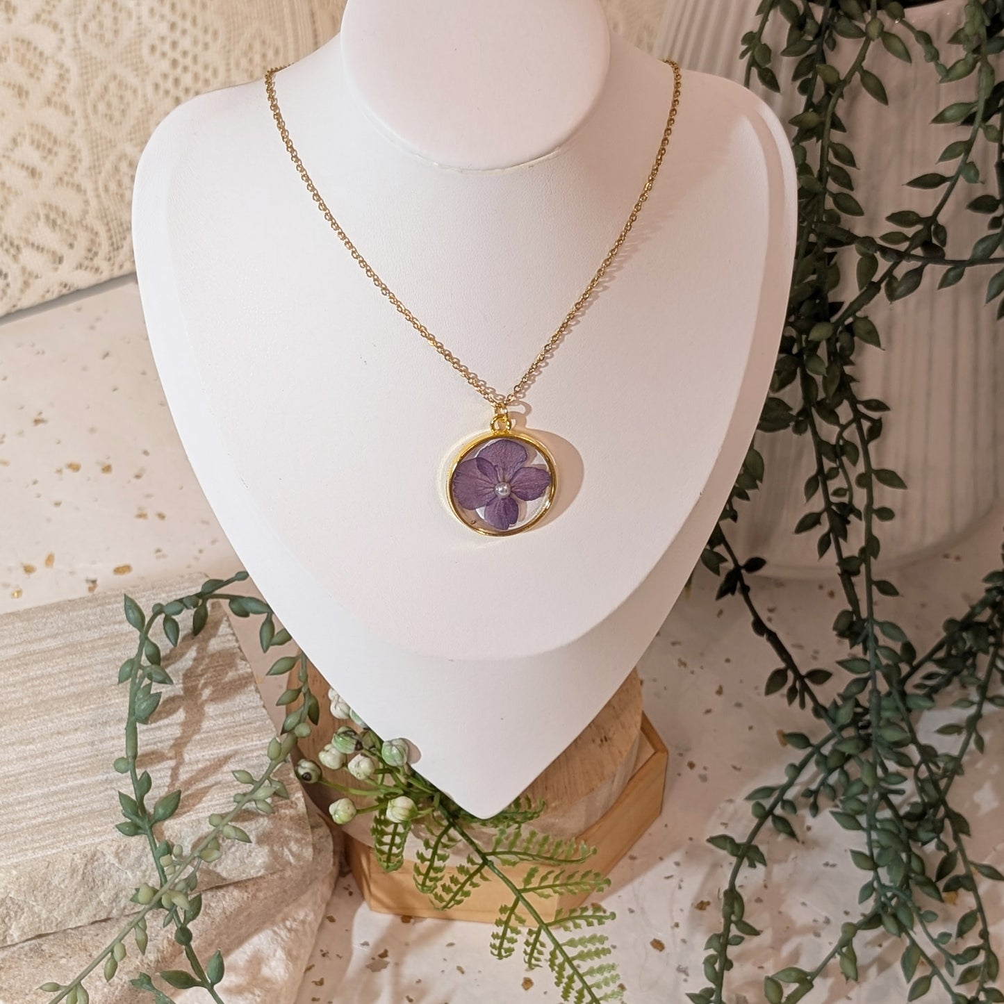 Purple Hydrangea Gold Plated Necklace with Imitation Pearl – Symbol of Gratitude and Heartfelt Emotion