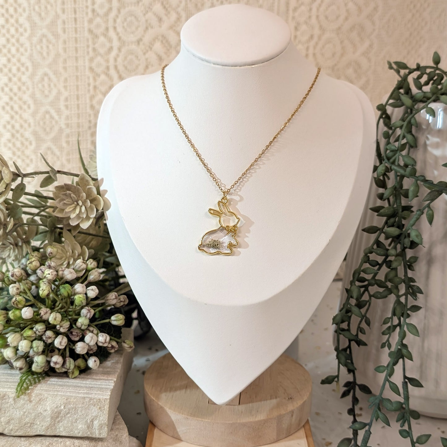 Gold Plated Queen Anne's Lace in Rabbit Frame Necklace – Symbol of Sanctuary and Safety