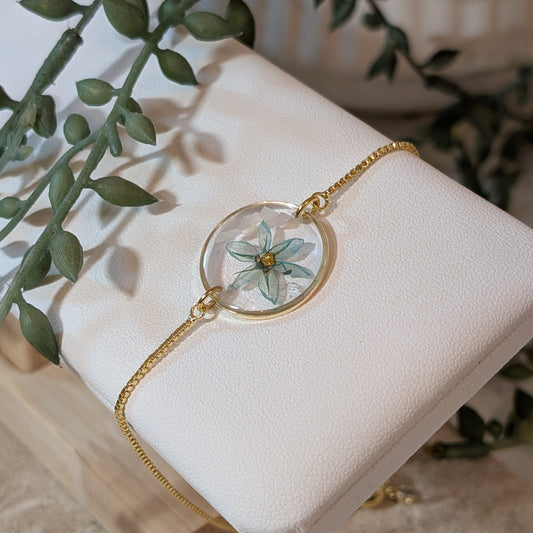 Green Borage on Seashell Flakes Adjustable Bracelet product shot