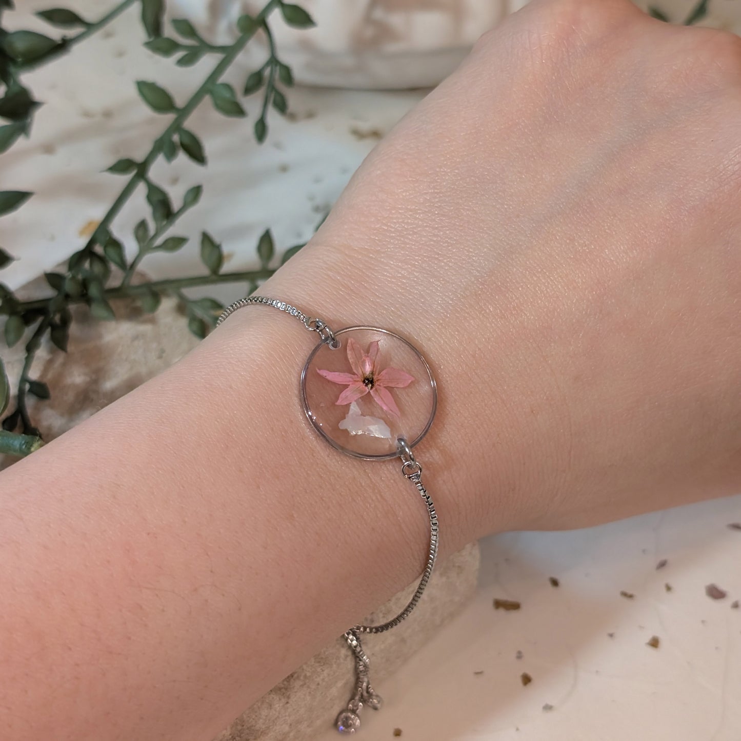 Pink Borage & Seashell Flakes Adjustable Bracelet - Platinum Plated Jewellery