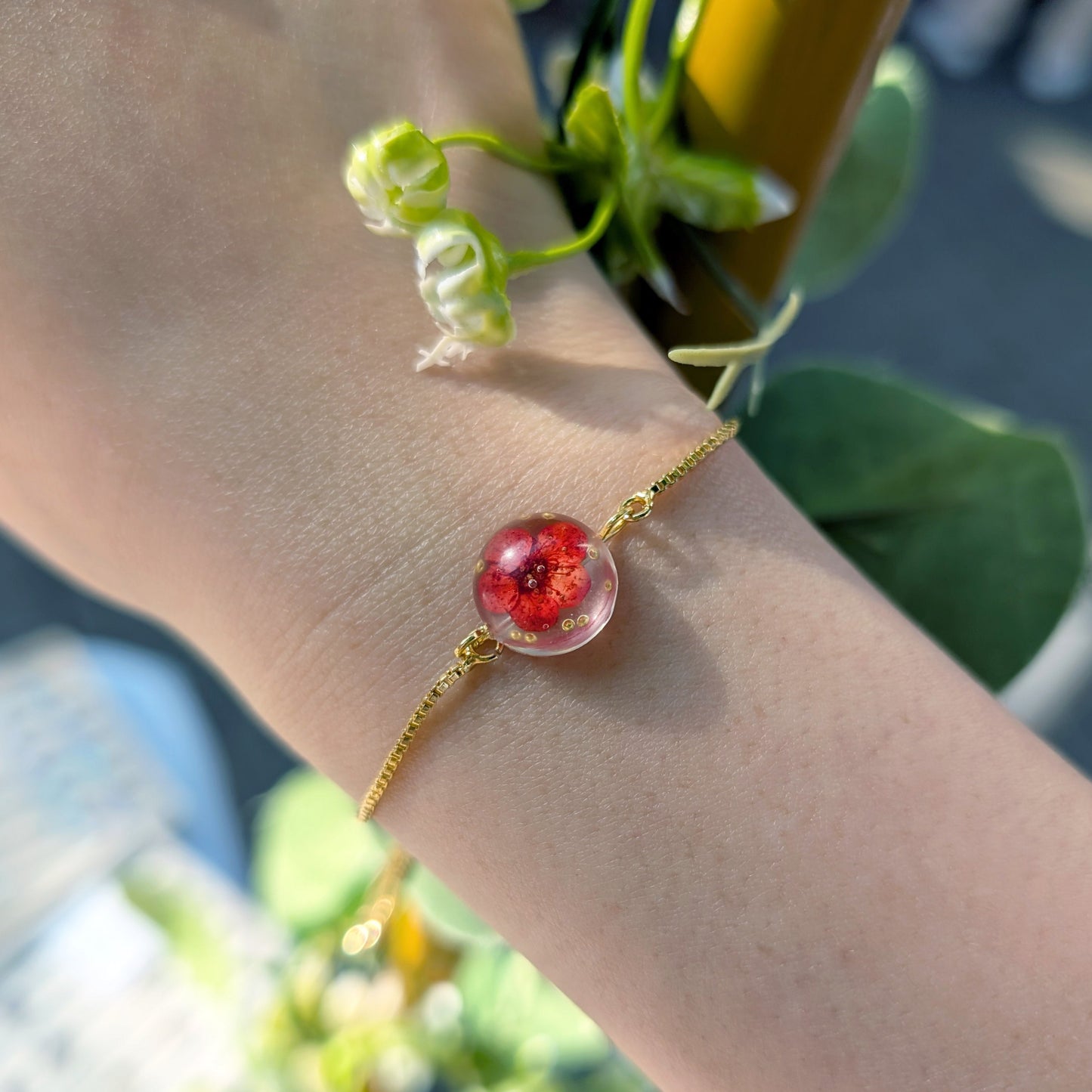 Everlasting Love Half Sphere Bracelet with Red Cerise Queen | 18K Gold Plated Nature Jewellery